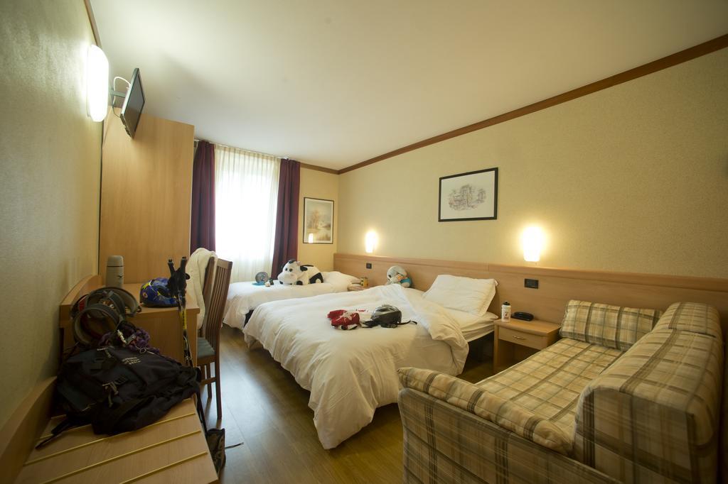 Hotel Vittoria Фольгарія Номер фото
